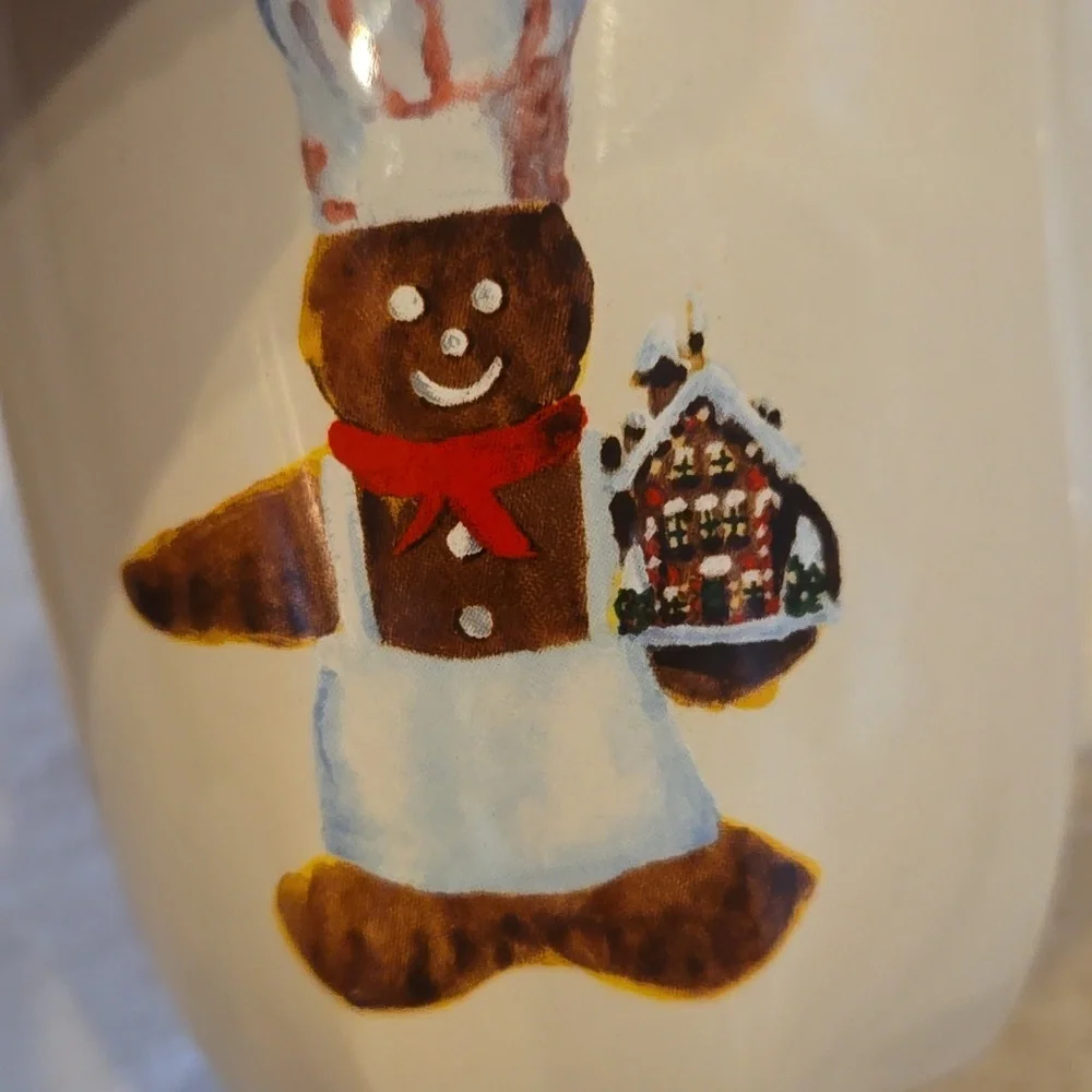 Williams-Sonoma Set of Three Gingerbread Mugs